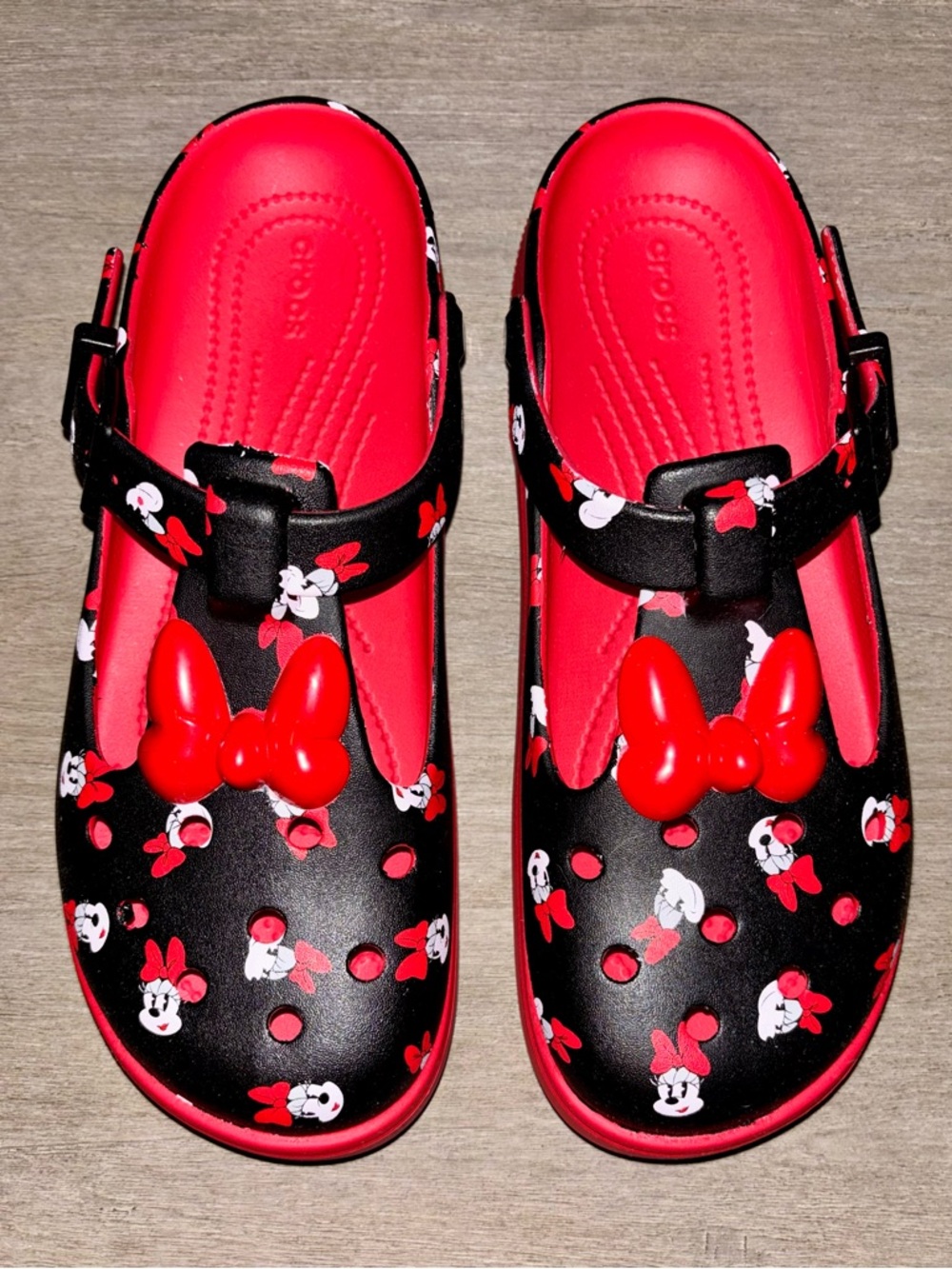 NWOT • CROCS X DISNEY Minnie Mouse Mary Janes • M8 W10